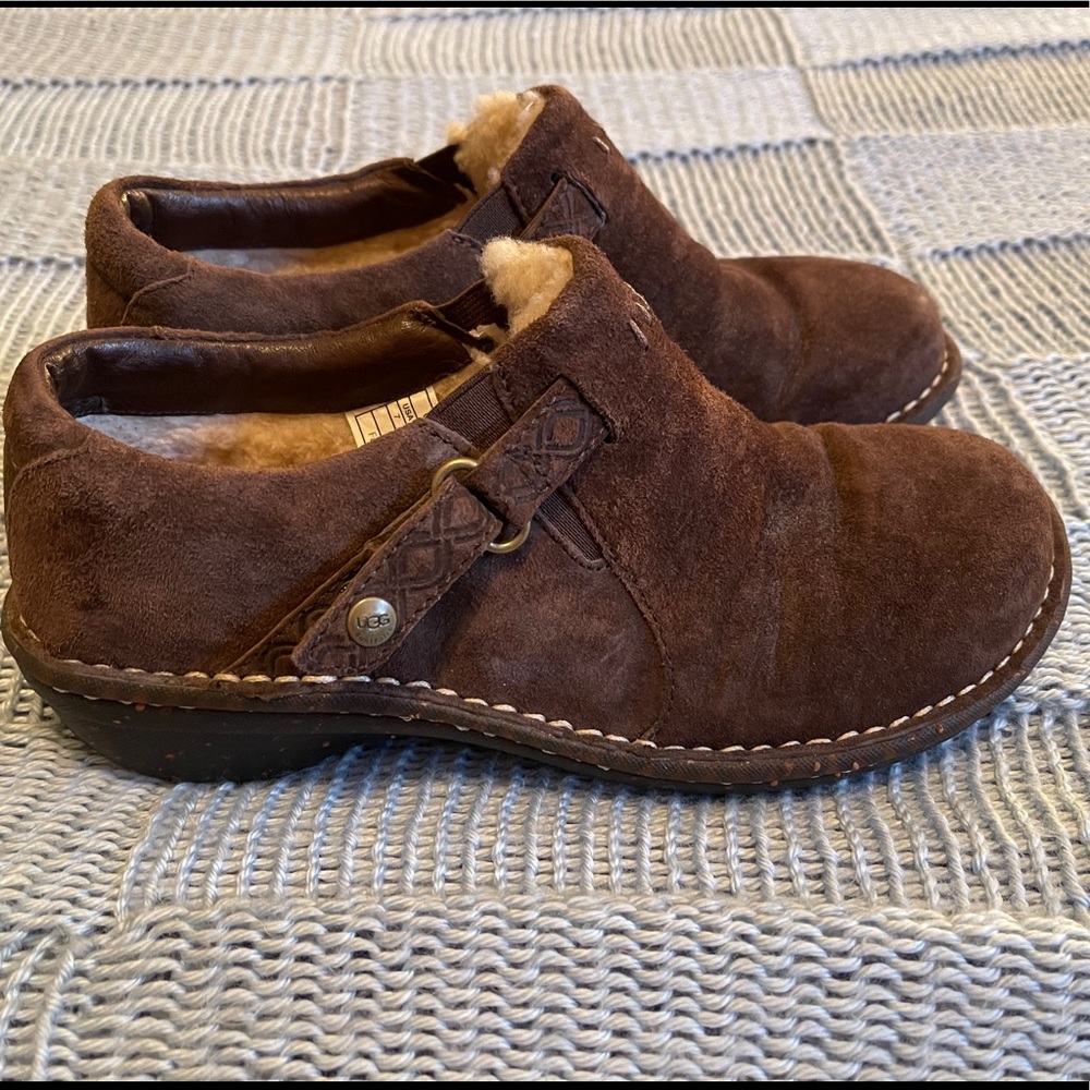 UGG shoes. Ladies size 7. Excellent condition.